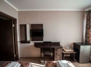 Гостиница Приморье Евпатория 2-местный номер улучшенный-5