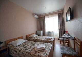 Гостиница Приморье Евпатория 2-местный номер улучшенный-4